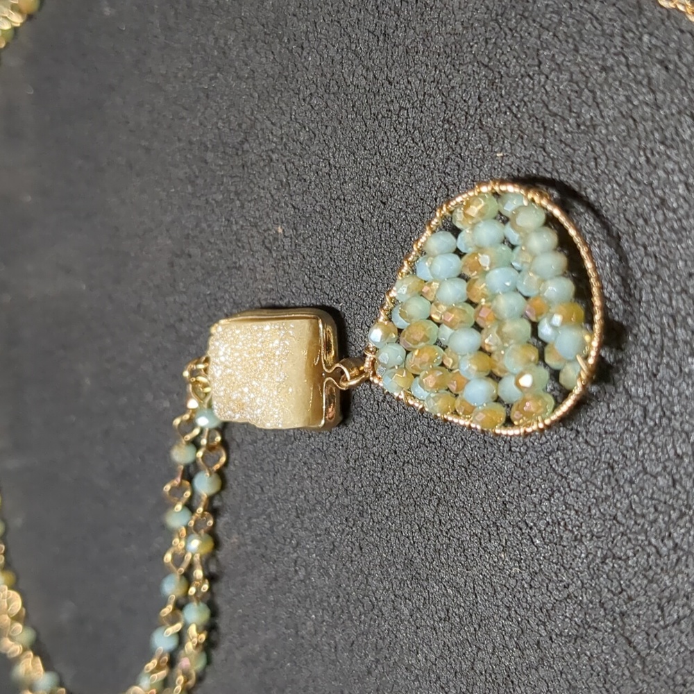 Beautiful beachy necklace